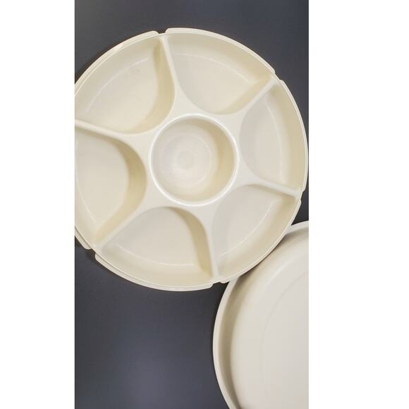 Vintage Tupperware Divided Relish Veggie Chip & Dip Serving Tray with Lid - Picture 4 of 6